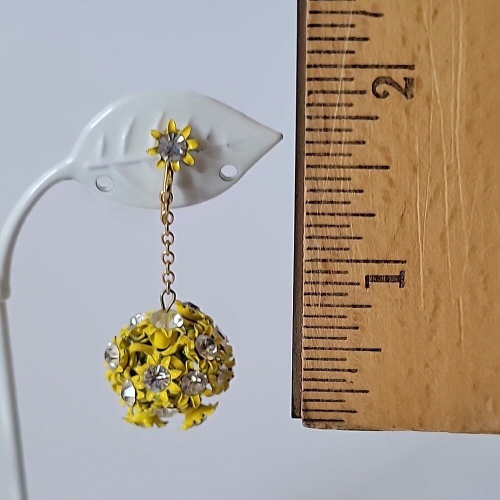 Vintage 60s Yellow Enameled Filigree Globe Drop Clip On‎ Earrings Billie Eilish - Picture 4 of 9